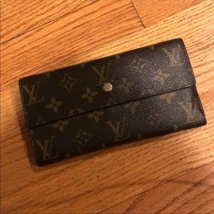 Louis Vuitton wallet (not sure of authenticity)
